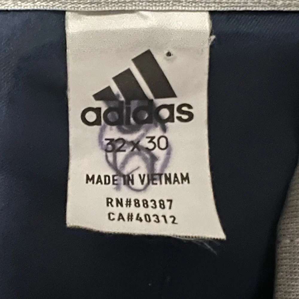 Adidas golf Men's Navy Pants size 32x30 (R130)